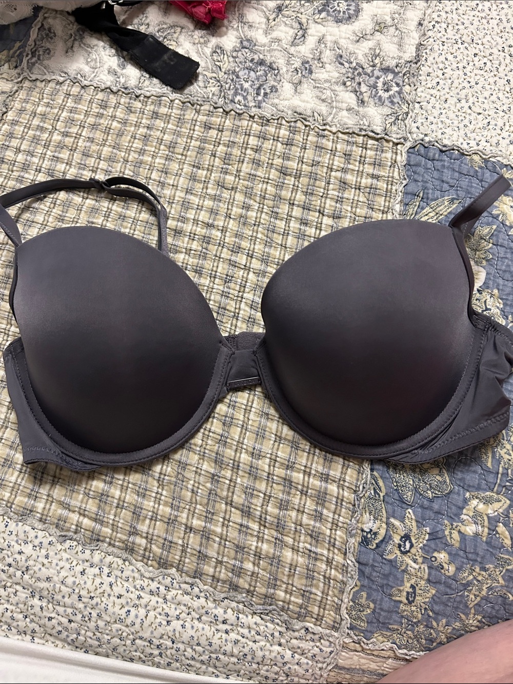 La SENZA Smooth Molded T-Shirt Bra in Charcoal